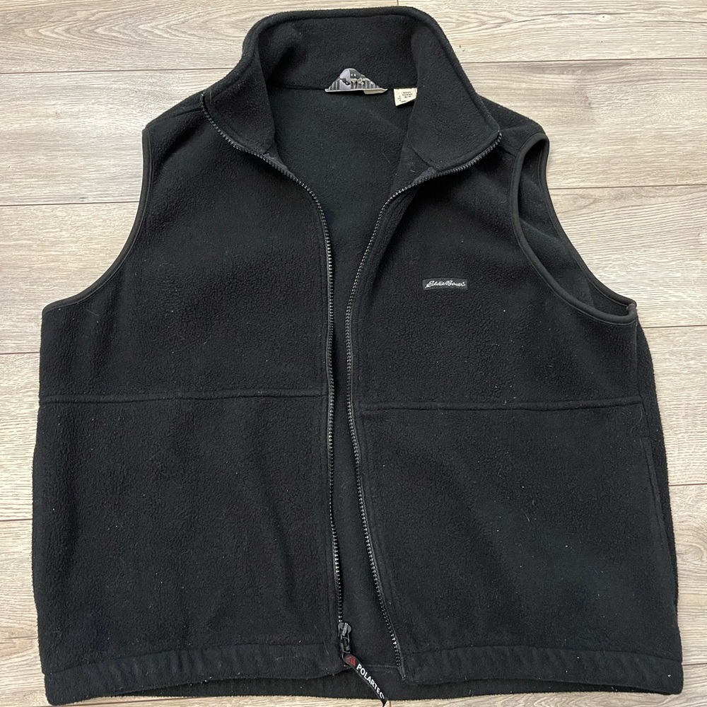 Men’s Eddie Bauer Black Vest. Size S